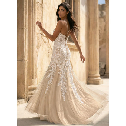 Elegant Fit-and-Flare Sweetheart Sleeveless Embroidered Champagne Floor-Length Prom Dress Gown