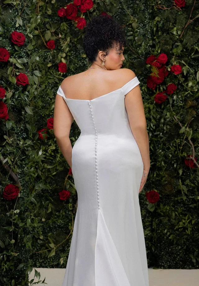 Elegant Mermaid Cowl-Neck Sleeveless Ruched-Back White Maxi Wedding Dresses Women Gown