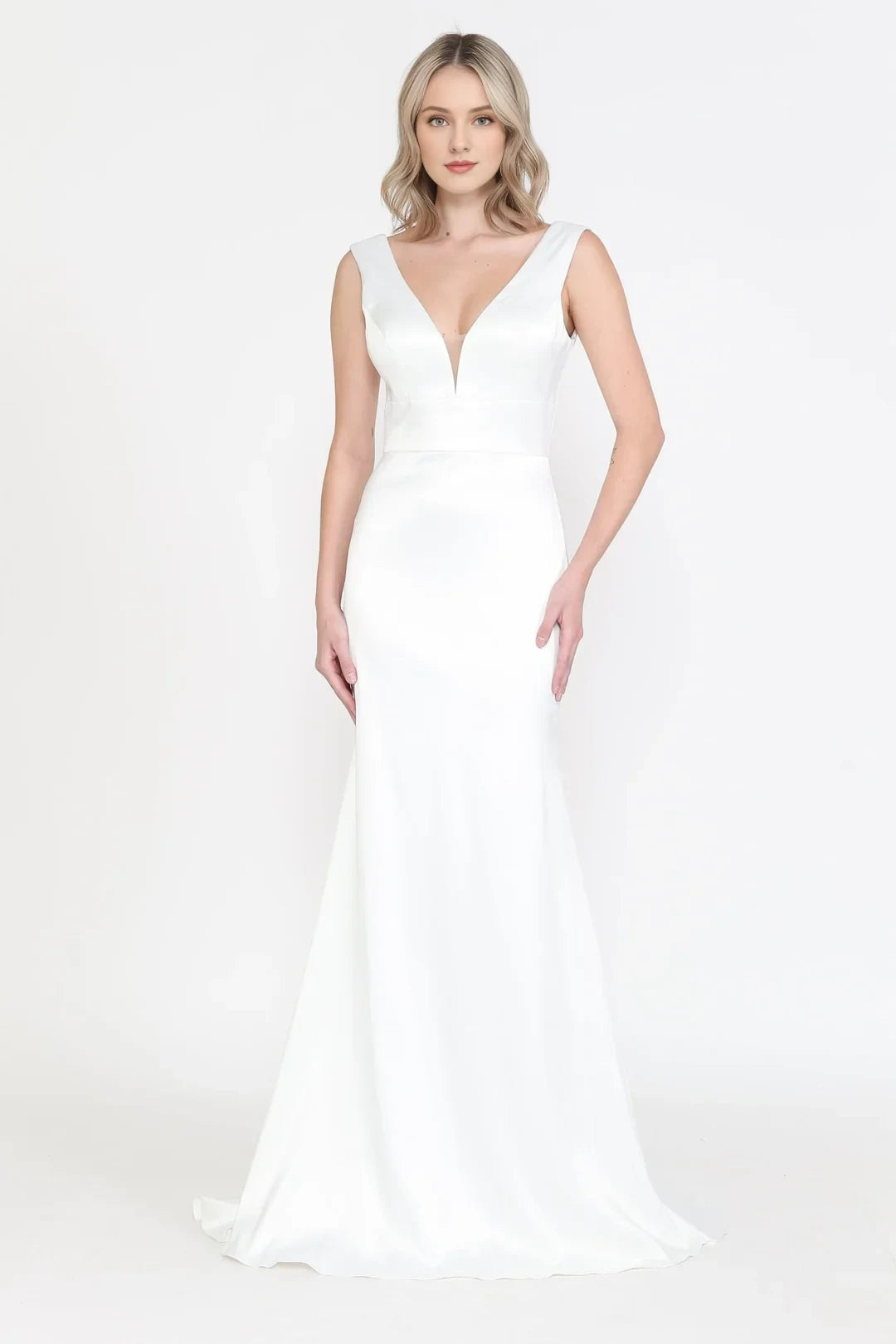 Elegant Mermaid Deep V-Neck Sleeveless Sleek White Floor-Length Wedding Gown