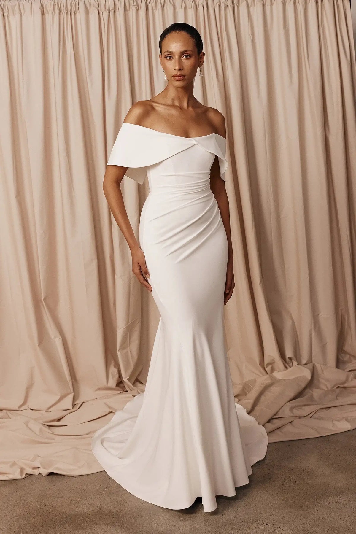 Elegant Mermaid Off-Shoulder Chic Ivory Floor-Length Wedding Dresses Bridal Gown