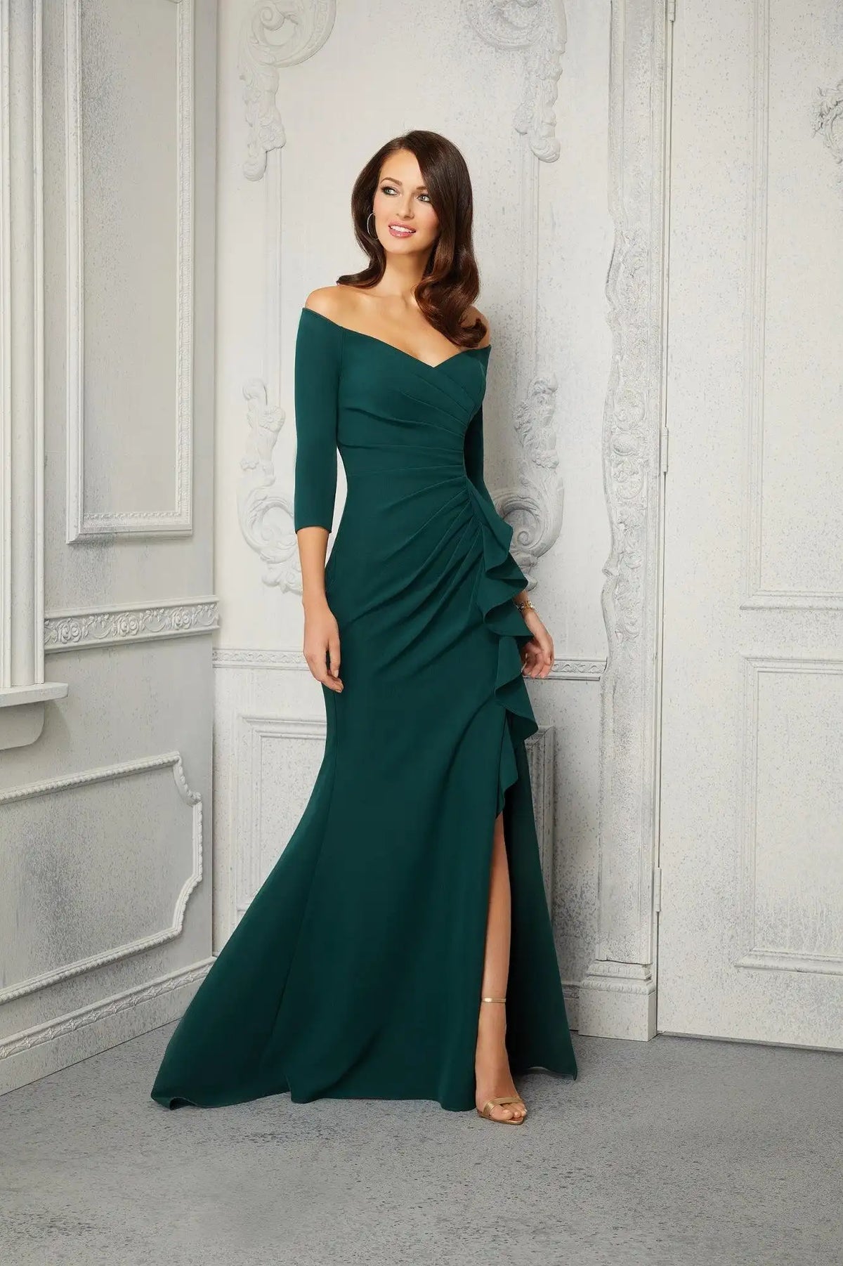 Elegant Mermaid Off-Shoulder Ruched Slit Dark Green Floor-Length Mother Of The Bride Gown