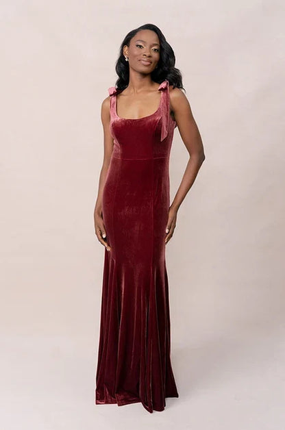 Elegant Mermaid Square Neck Sleeveless Tie-Strap Deep Red Floor-Length Bridesmaid Gown