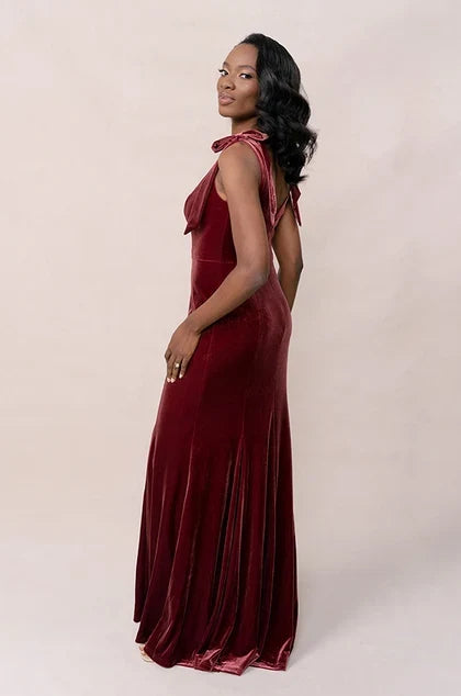 Elegant Mermaid Square Neck Sleeveless Tie-Strap Deep Red Floor-Length Bridesmaid Gown