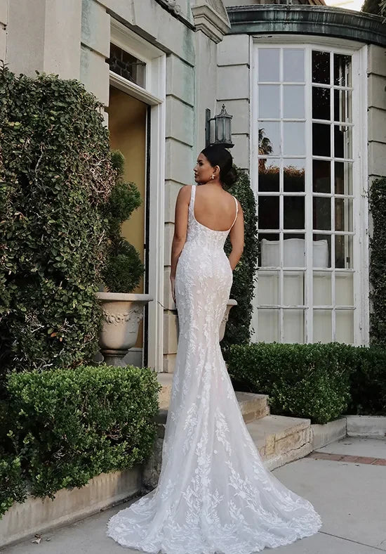 Elegant Mermaid Square Sleeveless Beaded Backless Ivory Long Wedding Dresses Bridal