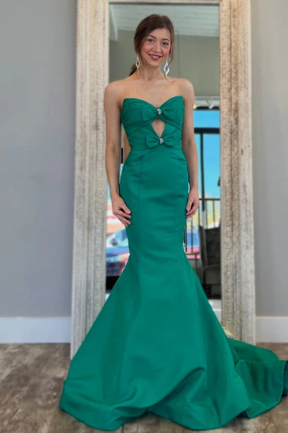 Elegant Mermaid Strapless Bow Embellished Emerald Green Floor-Length Prom Dress