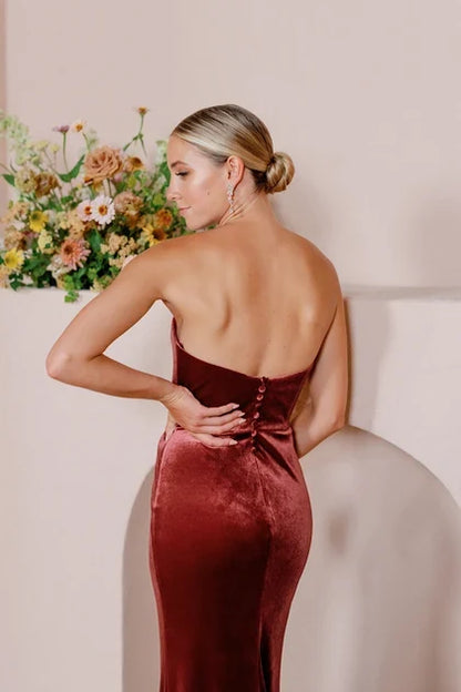 Elegant Mermaid Strapless Fitted Rust Floor-Length Bridesmaid Dress