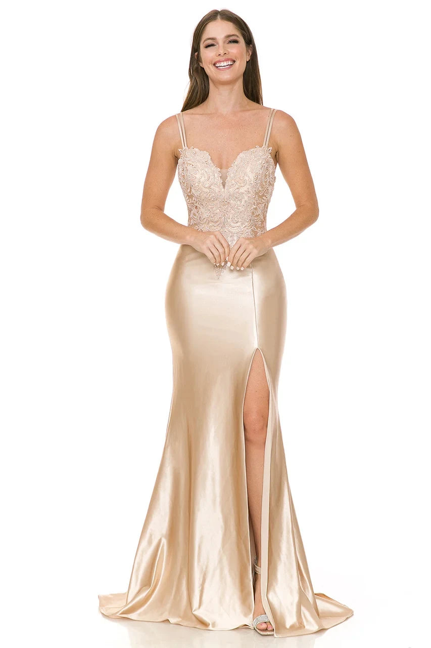 Elegant Mermaid V-Neck 3/4 Sleeve Beaded Champagne Mother of the Bride Gown