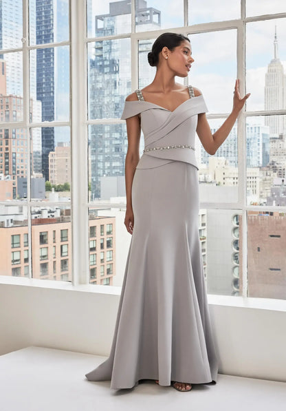 Elegant Mermaid V-Neck Sleeveless Beaded Champagne Mother Of The Bride Dress