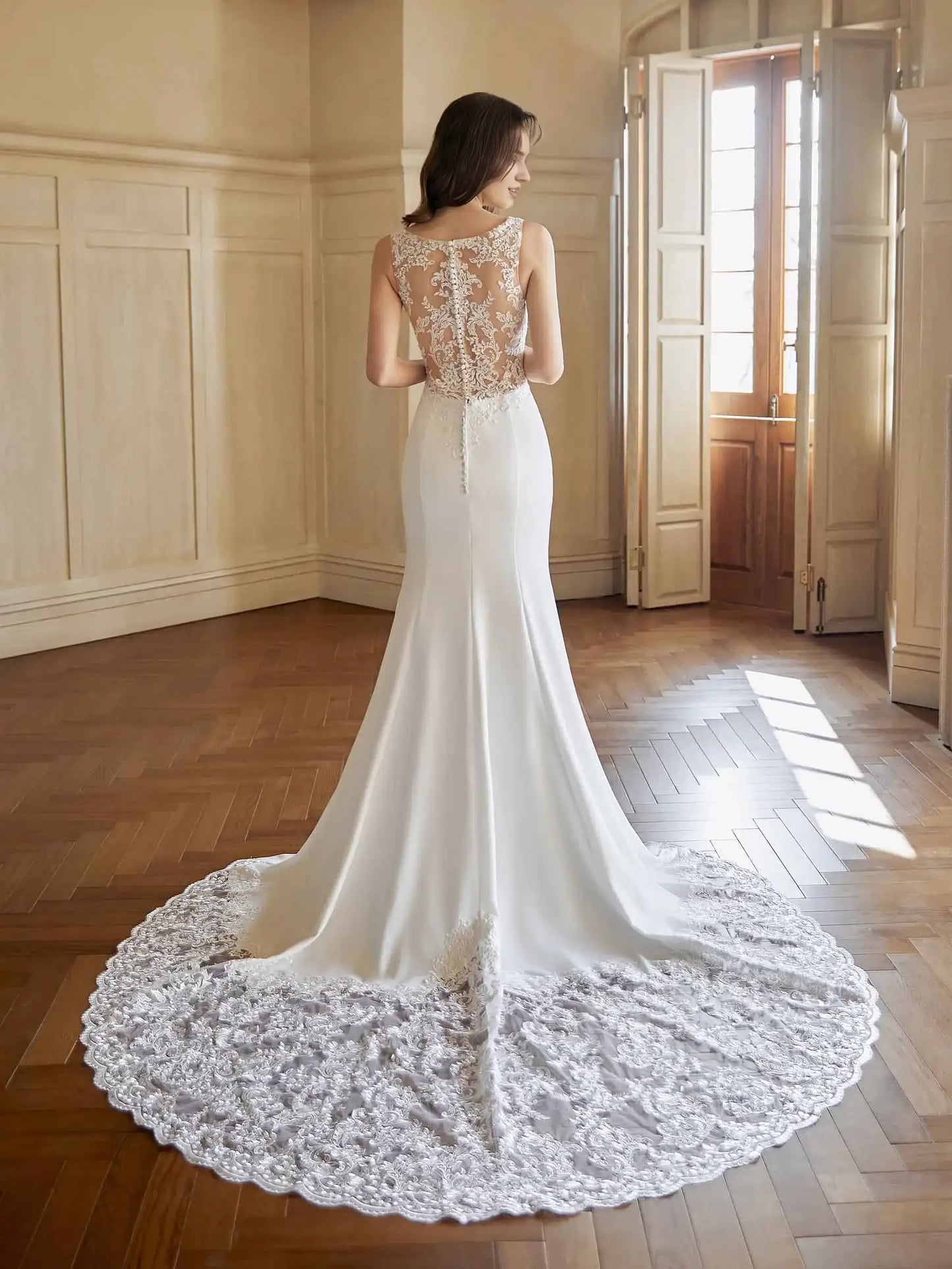 Elegant Mermaid V-Neck Sleeveless Chic Ivory Floor-Length Wedding Dress Bridal Gown