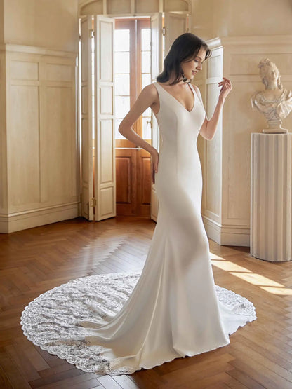 Elegant Mermaid V-Neck Sleeveless Chic Ivory Floor-Length Wedding Dress Bridal Gown