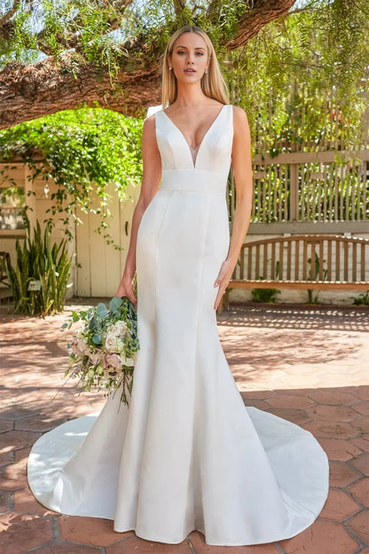 Elegant Mermaid V-Neck Sleeveless Chic Modern Ivory Floor-Length Wedding Dresses Bridal Gown