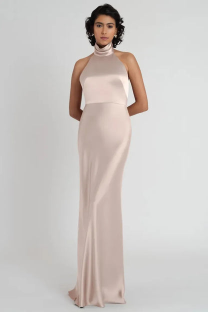 Elegant Sheath Halter High Neck Sleeveless Backless Prosecco Floor-Length Bridesmaid Gown