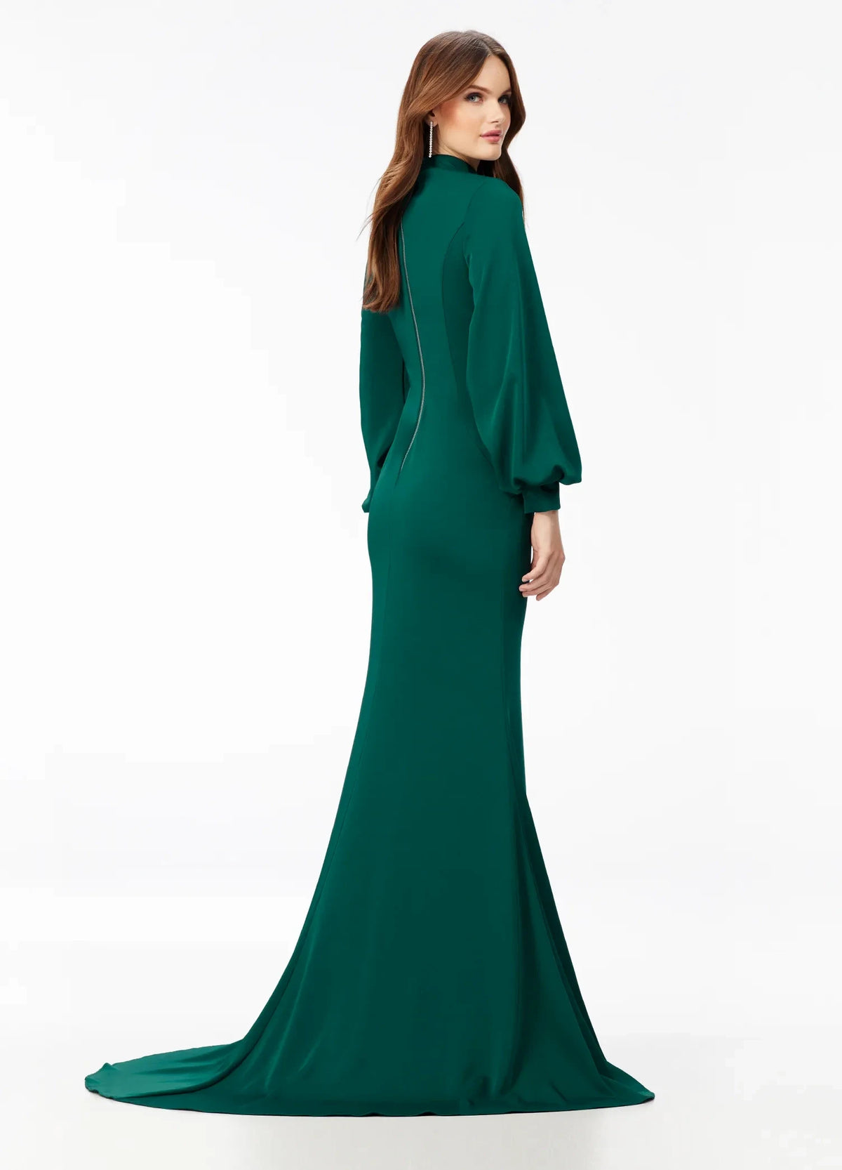 Elegant Sheath Mock Neck Long Sleeve Chic Emerald Green Floor-Length Evening Gown