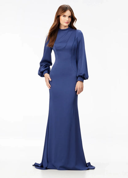 Elegant Sheath Mock Neck Long Sleeve Chic Emerald Green Floor-Length Evening Gown