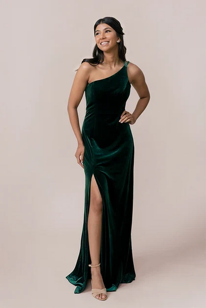 Elegant Sheath One-Shoulder Sleeveless High Slit Emerald Green Floor-Length Bridesmaid Gown