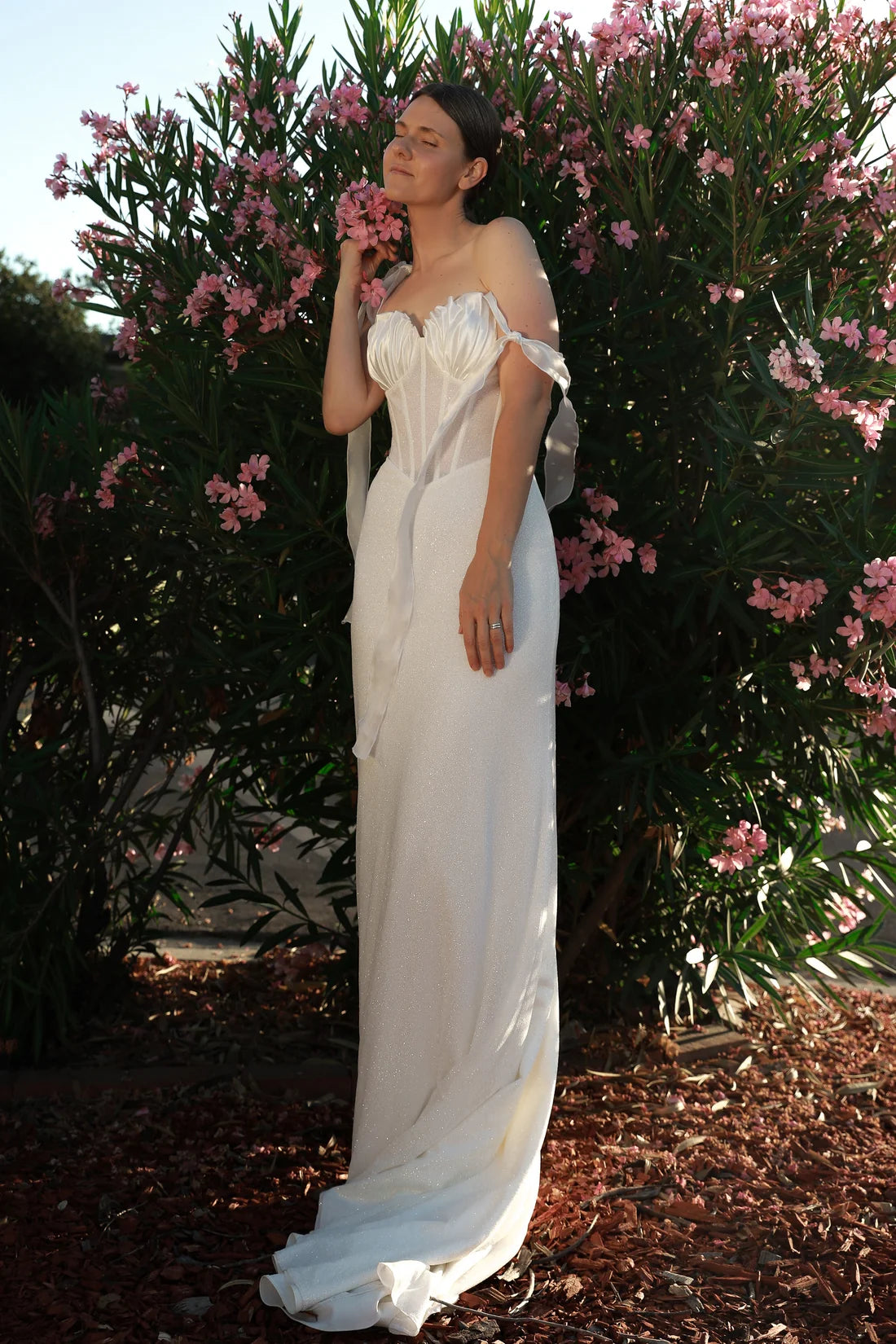 Elegant Sheath Sweetheart Sleeveless Corset Backless Ivory Floor-Length Wedding Dresses Bride Gown