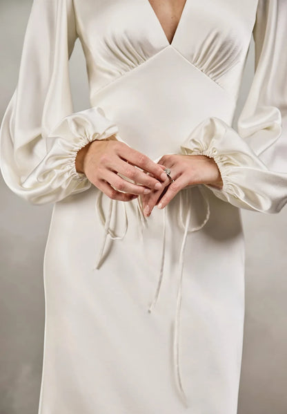 Elegant Sheath V-Neck Long Sleeve Romantic Backless Ivory Floor-Length Wedding Gown