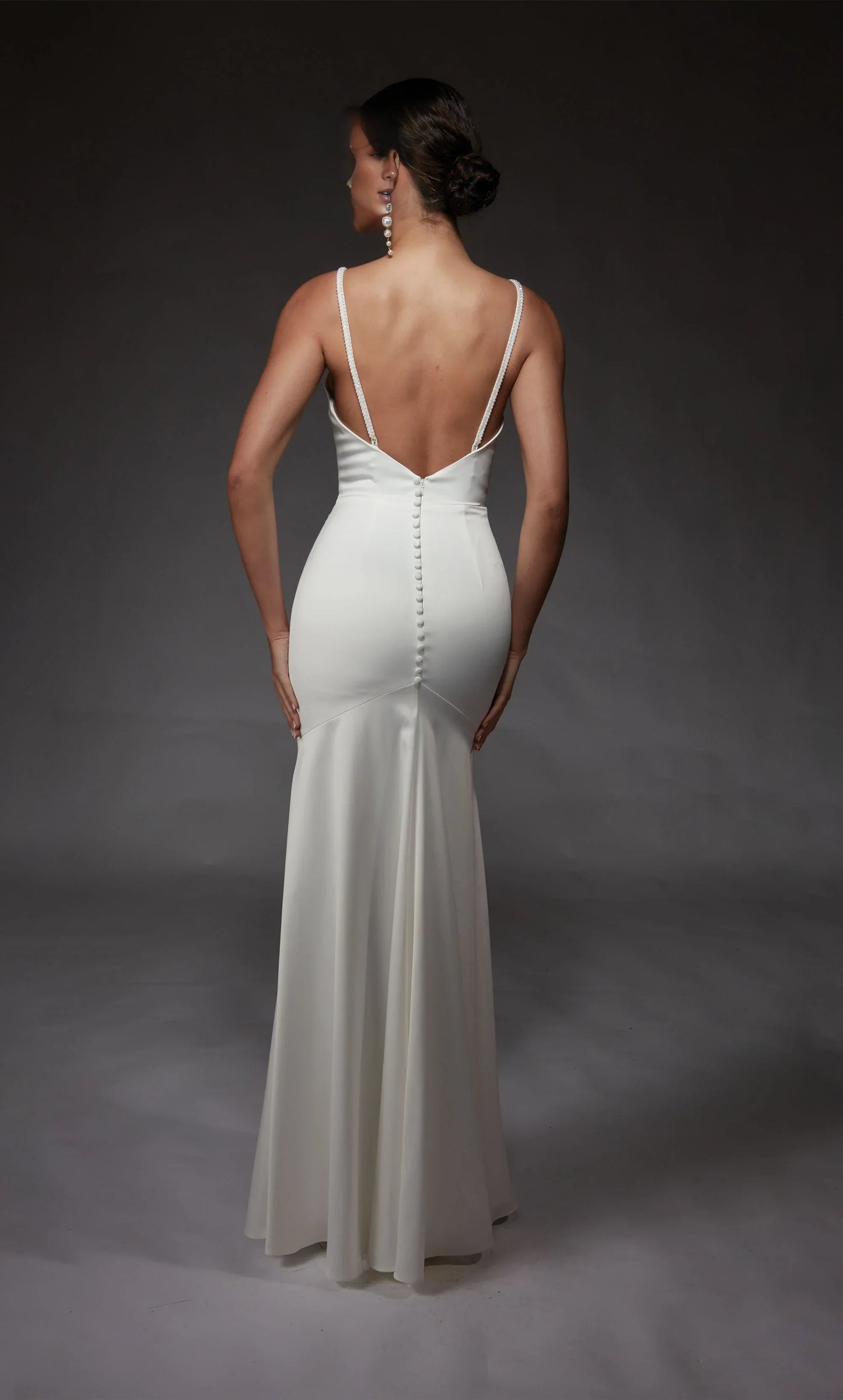 Elegant Sheath V-Neck Sleeveless Modern Minimalist Ivory Floor-Length Wedding Dresses Bridal Gown
