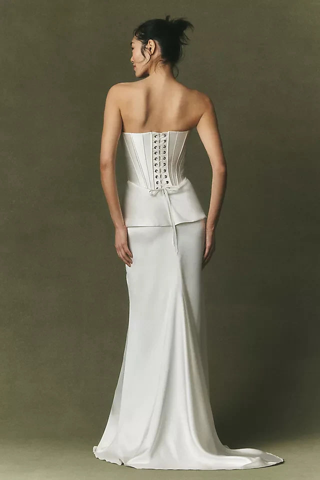 Elegant Trumpet Sweetheart Sleeveless Corset Ruched Ivory Floor-Length Wedding Gown