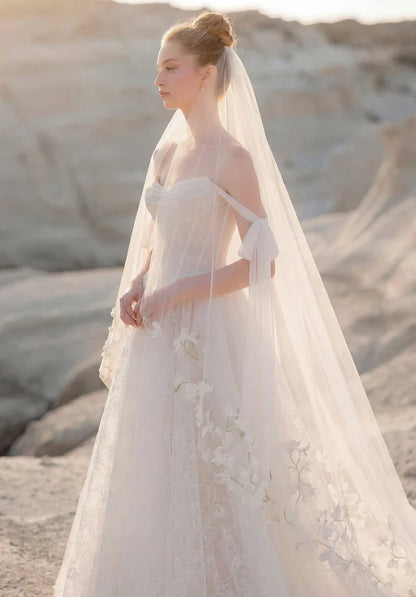 Ethereal A-Line Sweetheart Sleeveless Corset Slit Ivory Wedding Dresses Bridal Gown