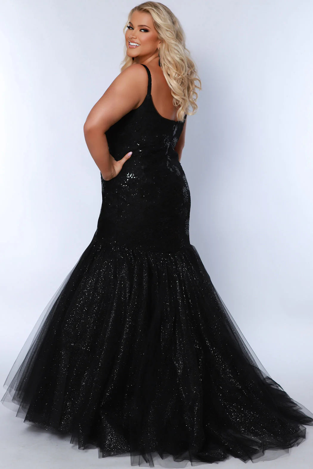 Glamorous Black Plus-Size One-Shoulder Mermaid Gown with Sparkle Tulle and Dramatic Train, Plus-Size Prom Dresses