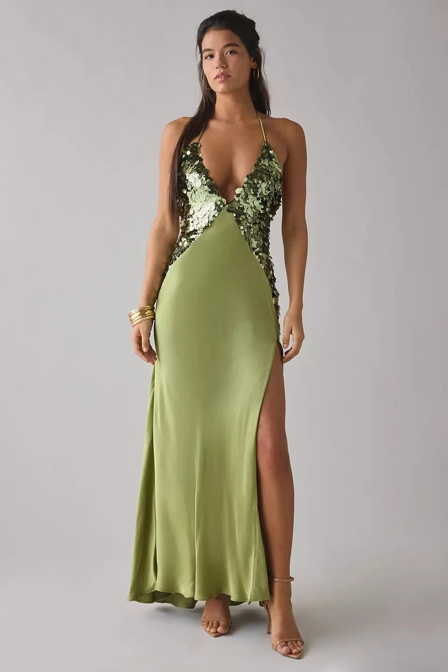 Glamorous Halter V-Neck Sleeveless Open-Back Maxi Prom Dress