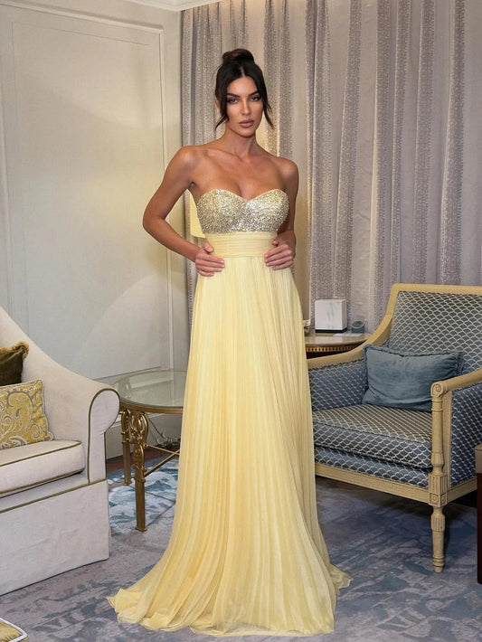 Glamorous Strapless Sweetheart Beaded Bust Pleated Chiffon A Line Maxi Prom Dress With Train For Formal Evening Red Carpet