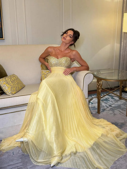 Glamorous Strapless Sweetheart Beaded Bust Pleated Chiffon A Line Maxi Prom Dress With Train For Formal Evening Red Carpet
