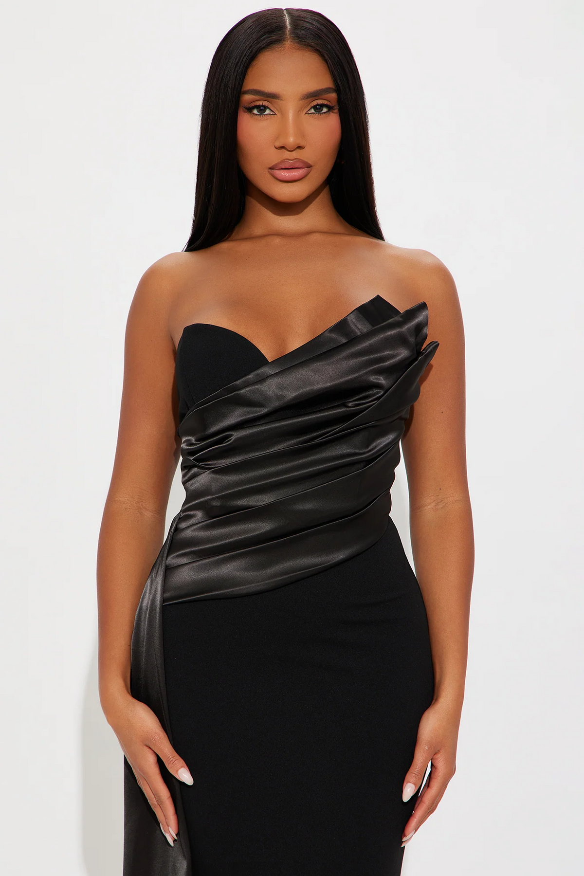 Glamorous mermaid strapless sweetheart open back long evening dress