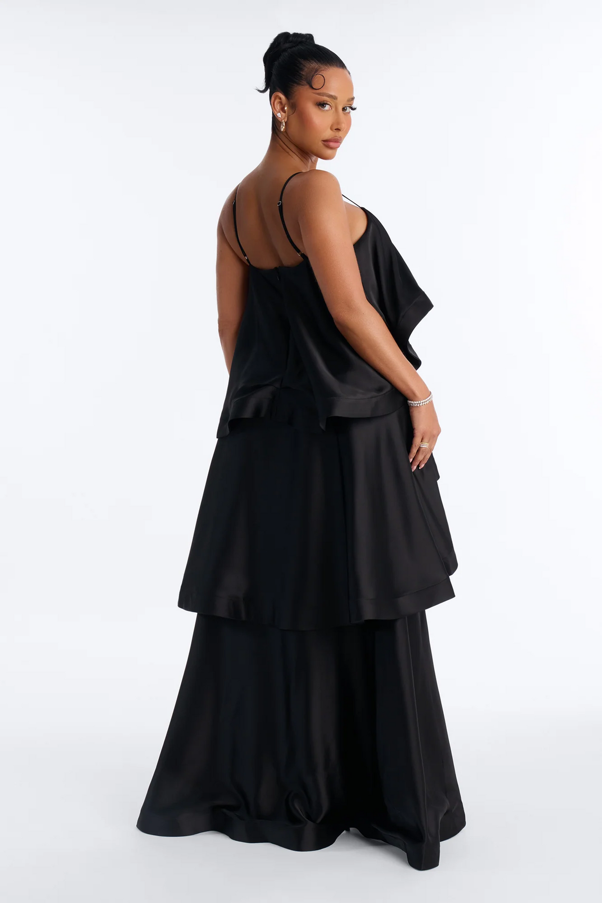 Loose tiered square spaghetti strap low back maxi evening dress