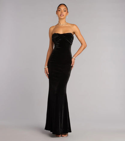 Luxurious Black Velvet Strapless Twist Front Mermaid Prom Dress with Open Back