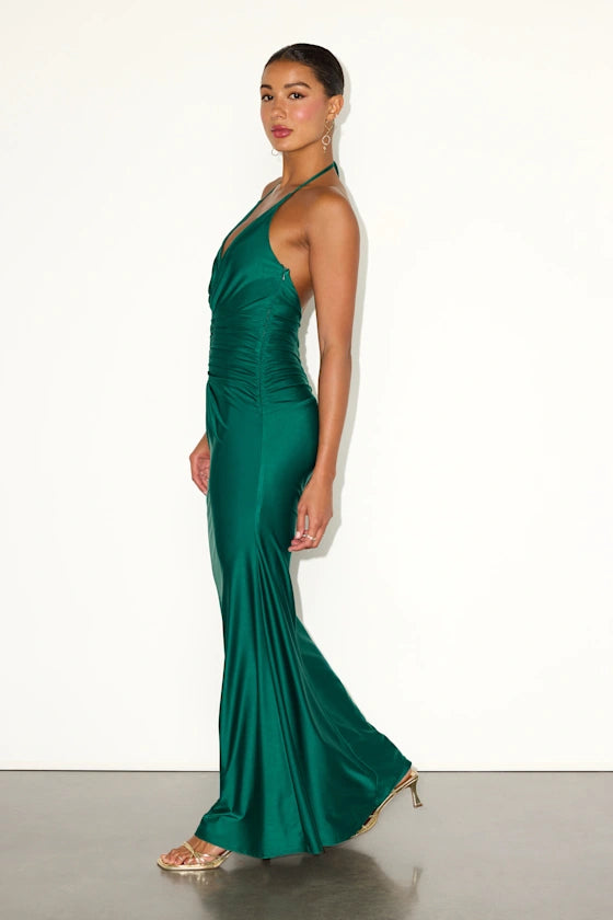 Luxurious Emerald Green Satin Halter Mermaid Gown with Ruched Detail: Prom Dress