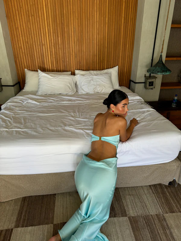 Luxury Aqua Prom Dresses Strapless with Satin Mermaid Silhouette and Keyhole Back