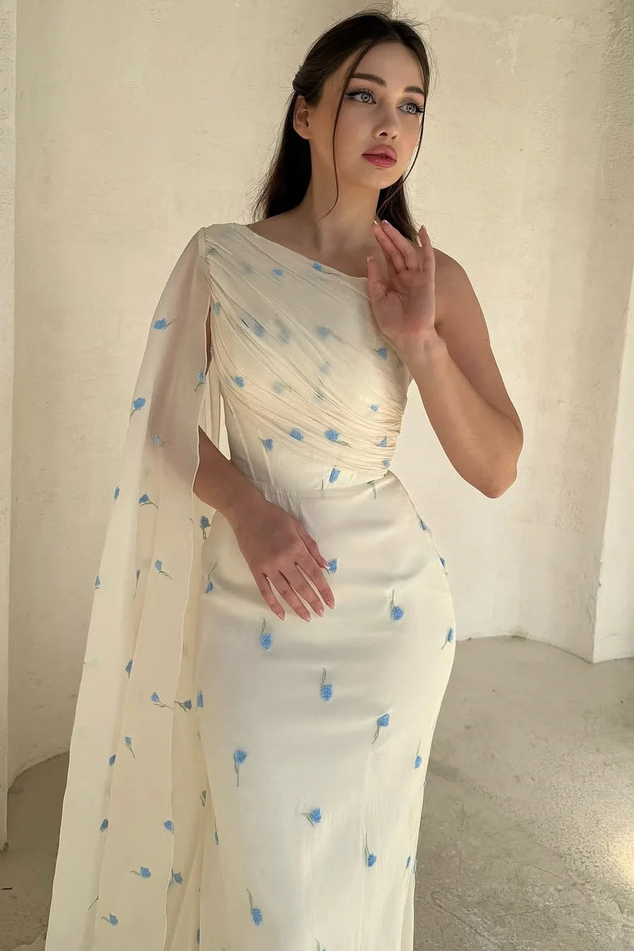Luxury Ivory Prom Dresses with Chiffon Fabric Blue Floral Embroidery and Cape Sleeve