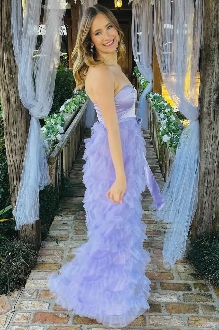 Luxury Lavender Evening Dresses Sweetheart Neck with Tulle Silhouette and Ruffled Skirt