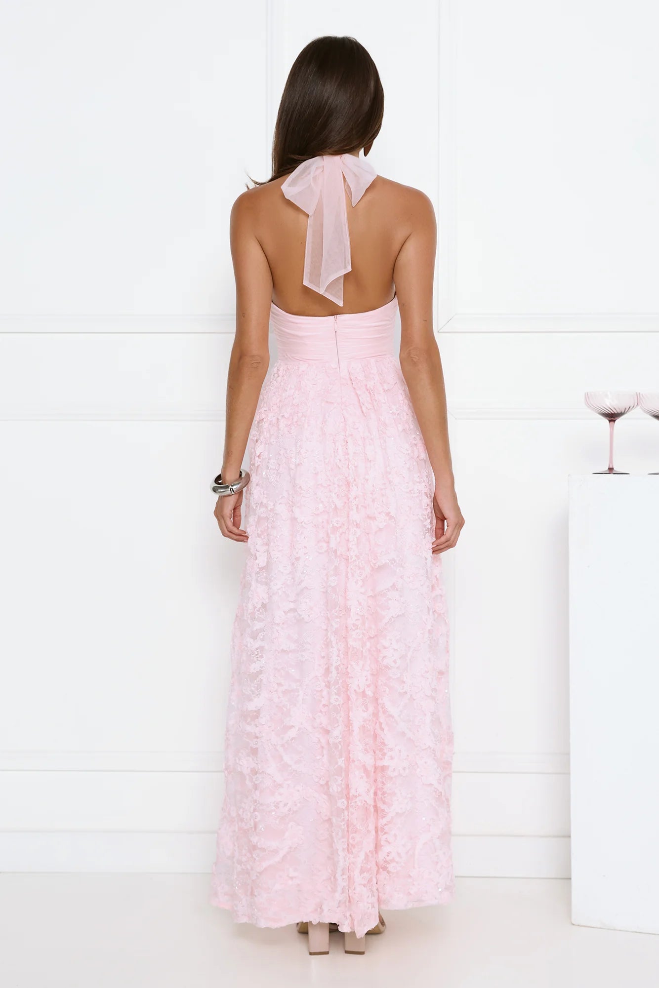 Luxury Pink Prom Dresses with Lace Fabric Halter Neck and Sequin Detail