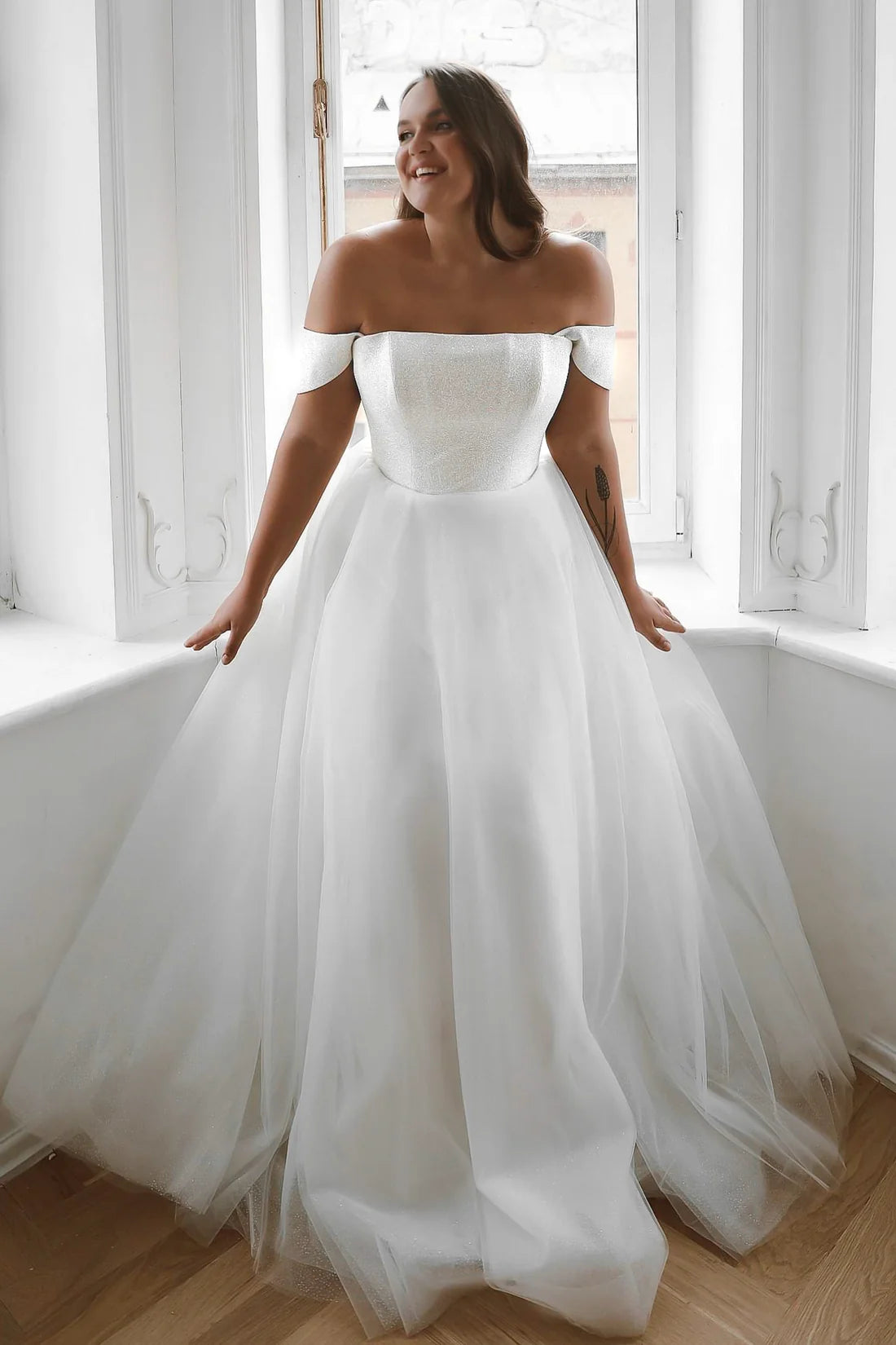 Plus Size Off Shoulder Glitter Corset Tulle Wedding Dress