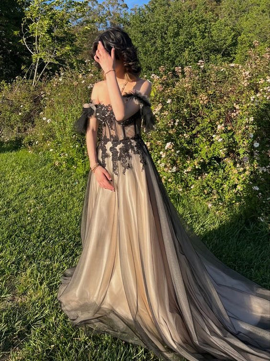 Prom Dress Black And Nude Off Shoulder A Line Maxi Dress With Lace Corset And Tulle Train Formal Evening Party Gown
