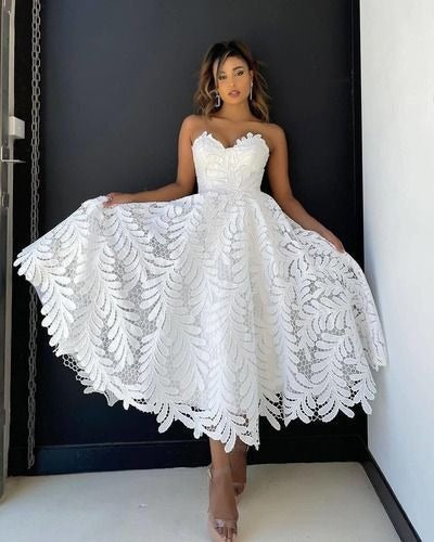 Prom Dress White Strapless Tea Length A Line Dress With Feather Lace Sweetheart Neckline Formal Evening Party Gown