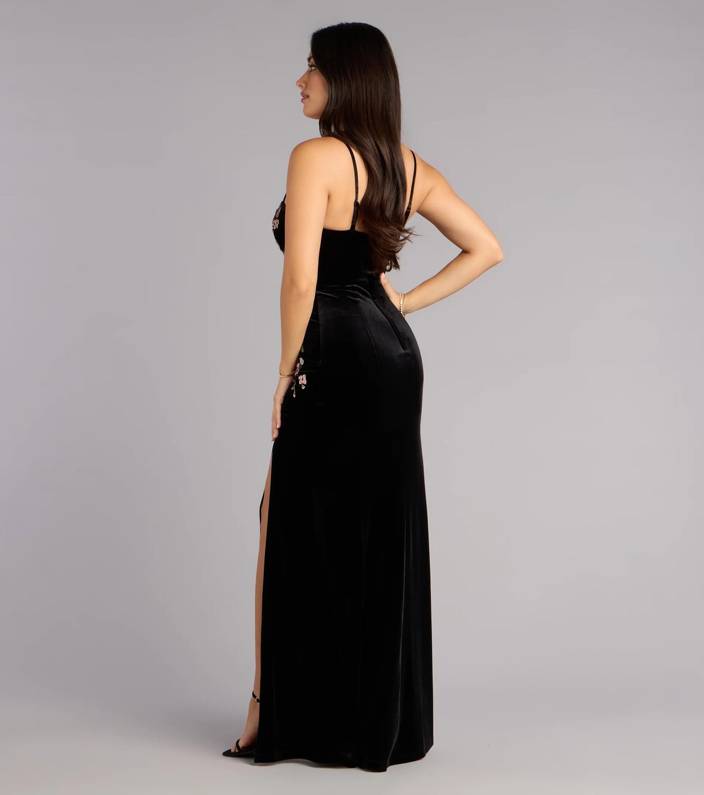Romantic Black Velvet Floral Embroidered Spaghetti Strap Mermaid Prom Dress
