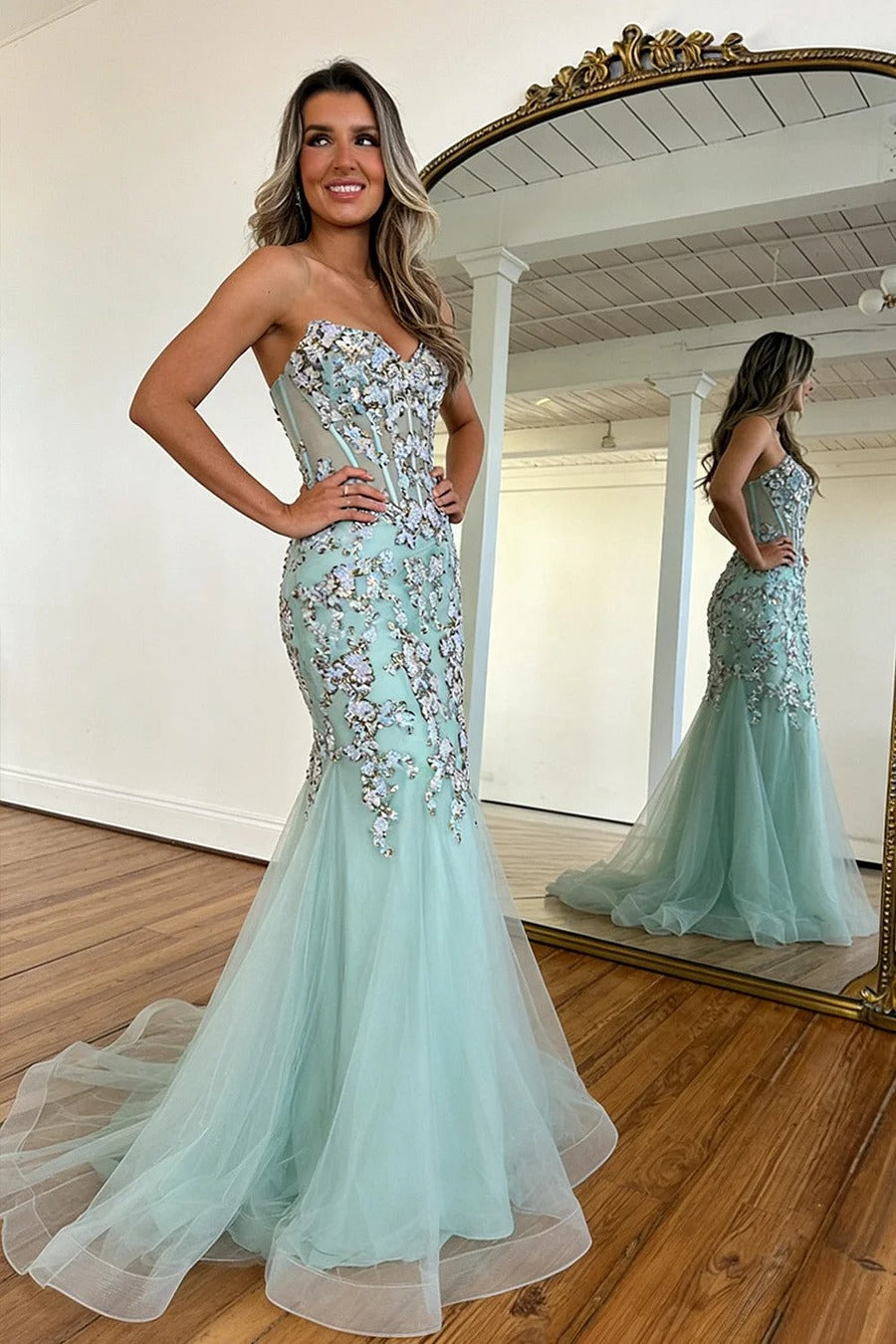 Romantic Mermaid Sweetheart Strapless Sleeveless Lace-Up-Back Train Prom Dress
