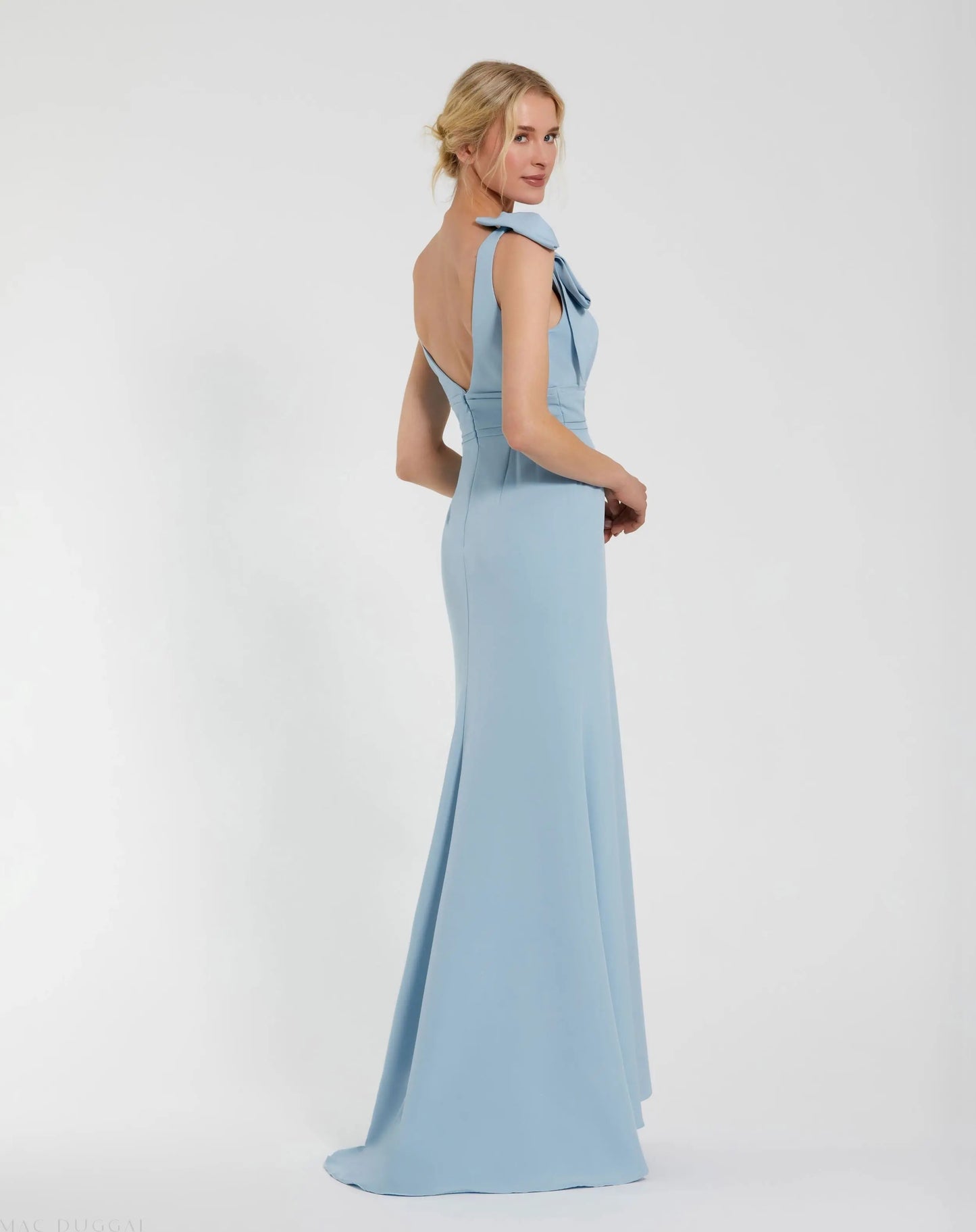 Romantic Mermaid V-Neck One-Shoulder Bow-Detail Open-Back Prom DressRomantic Mermaid V-Neck One-Shoulder Bow-Detail Open-Back Prom Dress