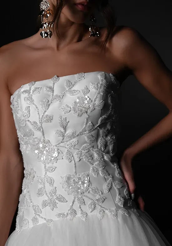 Romantic A-Line Strapless Sleeveless Beaded Floral White Floor-Length Bridal Wedding Dresses