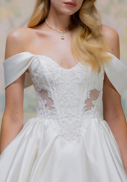 Romantic A-Line Sweetheart Sleeveless Corset Applique Ivory Long Wedding Dresses Gown