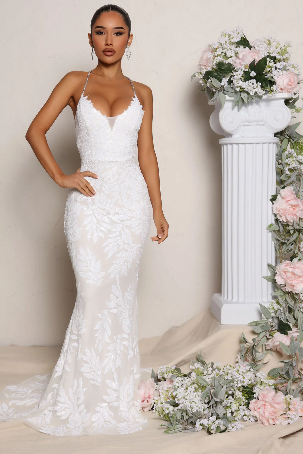 Romantic mermaid v-neck spaghetti strap cross back train evening dress