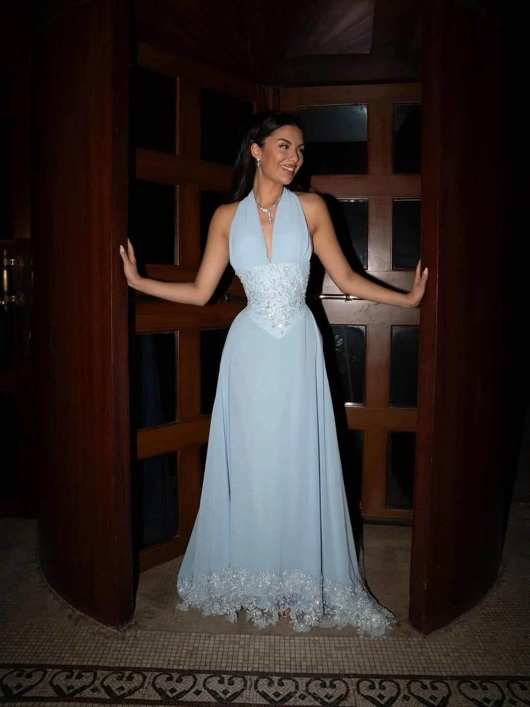 Sky Blue Chiffon Maxi Prom Dresses with Halter Neckline Lace Applique Open Back for Prom and Garden Wedding