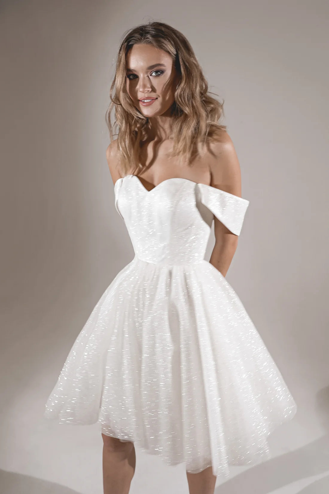 Sparkling A-Line Sweetheart Cap Sleeve Chic White Short Wedding Dress for Brides