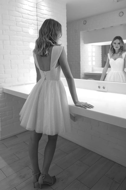 Sparkling A-Line Sweetheart Cap Sleeve Chic White Short Wedding Dress for Brides
