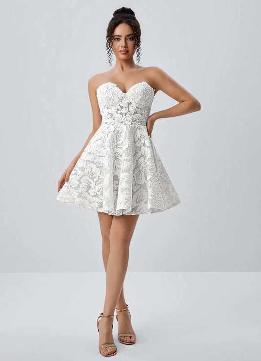 Sparkling A-Line Sweetheart Sleeveless Beaded White Short Homecoming Dress