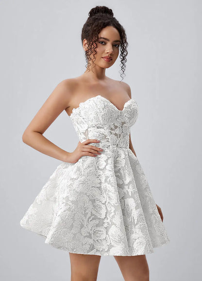 Sparkling A-Line Sweetheart Sleeveless Beaded White Short Homecoming Dress